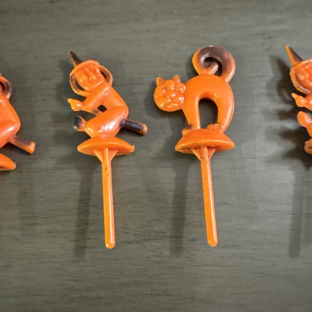 Vintage Halloween‎ Plastic Cake Toppers Cupcake Picks Lot Hong Kong